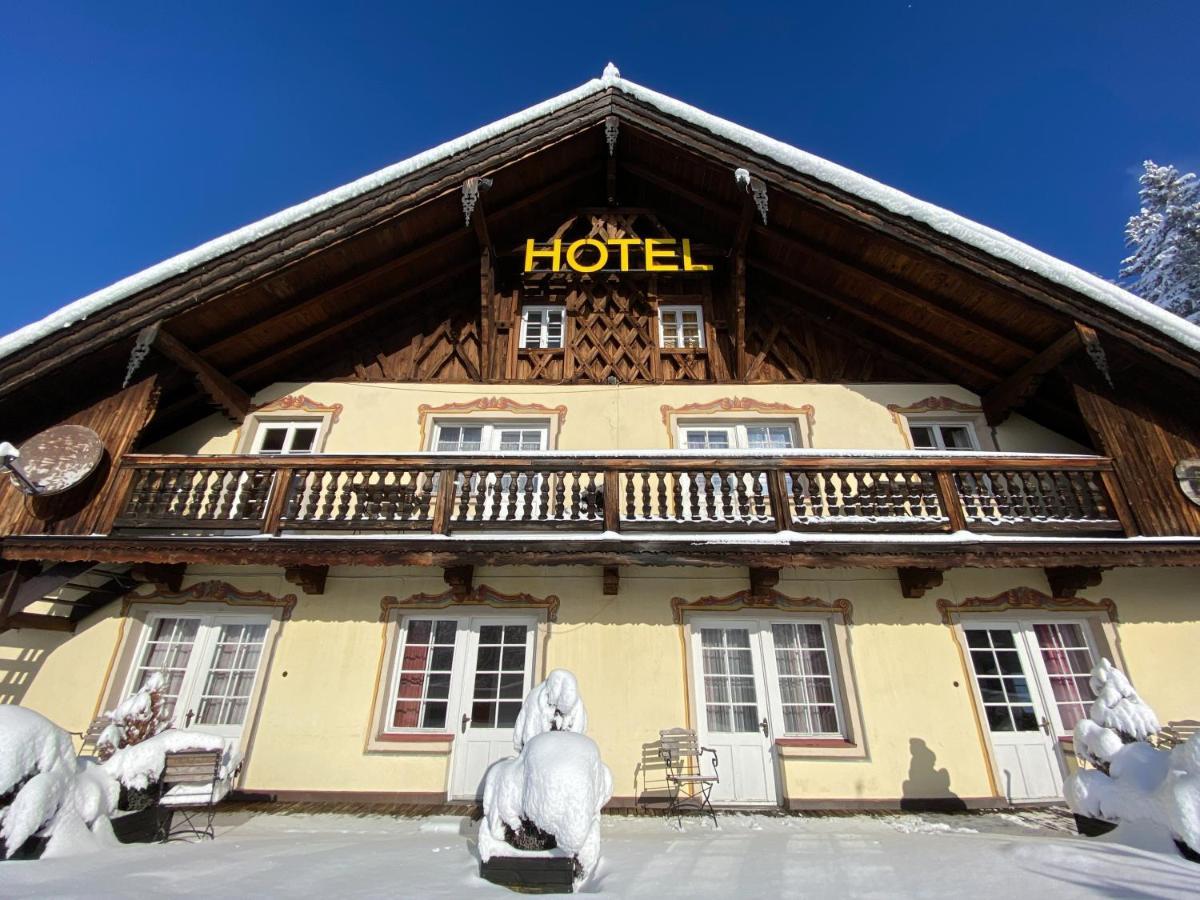 Hotel Restaurant Gruenwalderhof Patsch Exterior photo