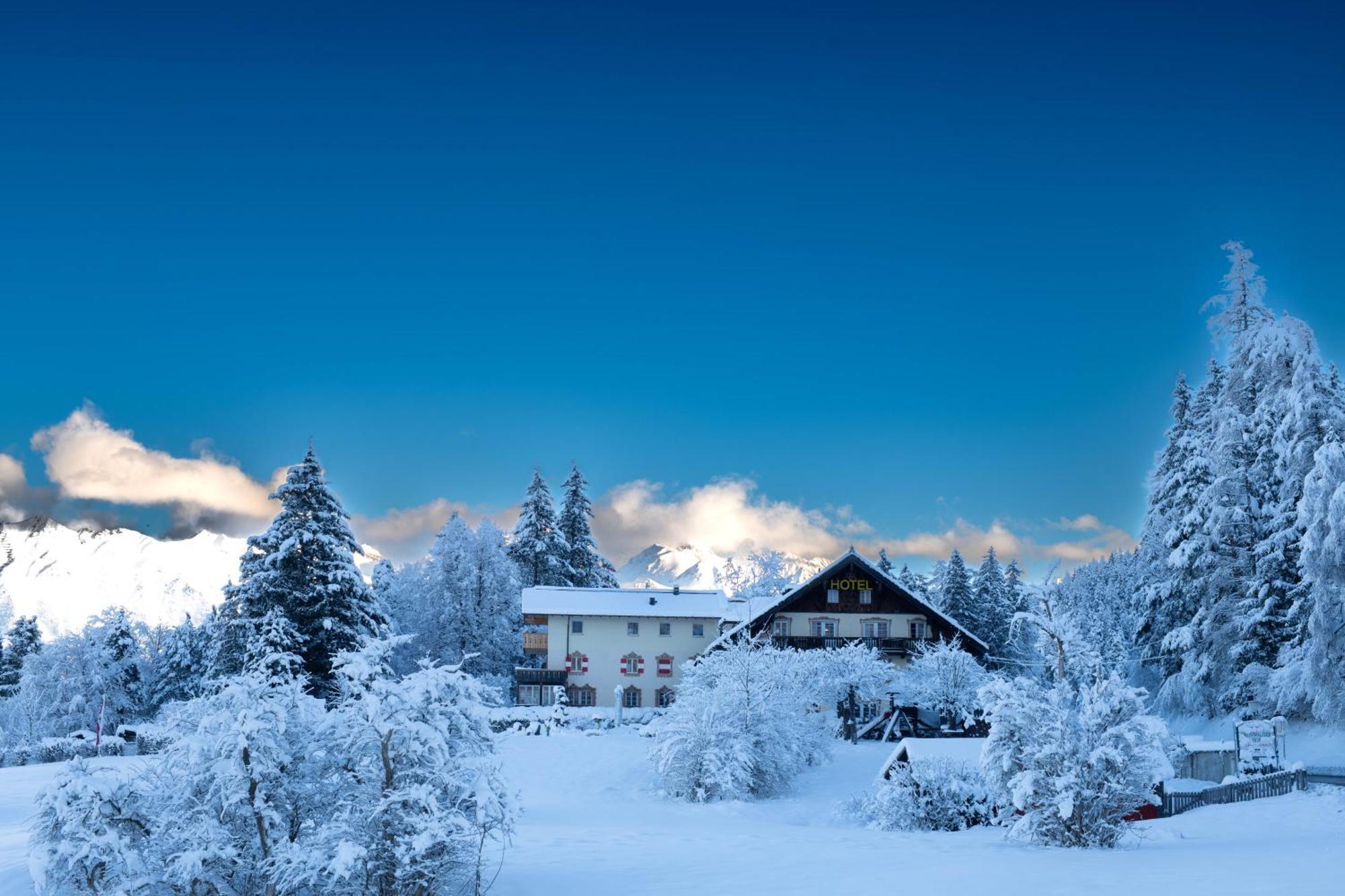 Hotel Restaurant Gruenwalderhof Patsch Exterior photo