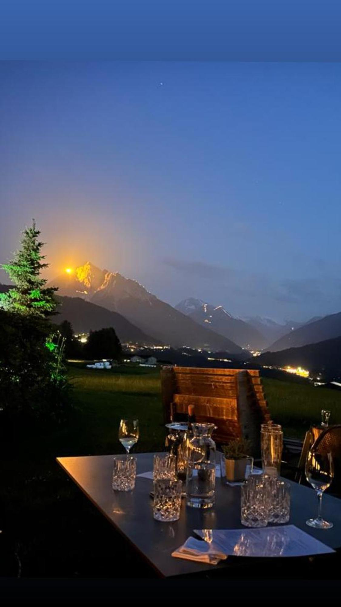 Hotel Restaurant Gruenwalderhof Patsch Exterior photo