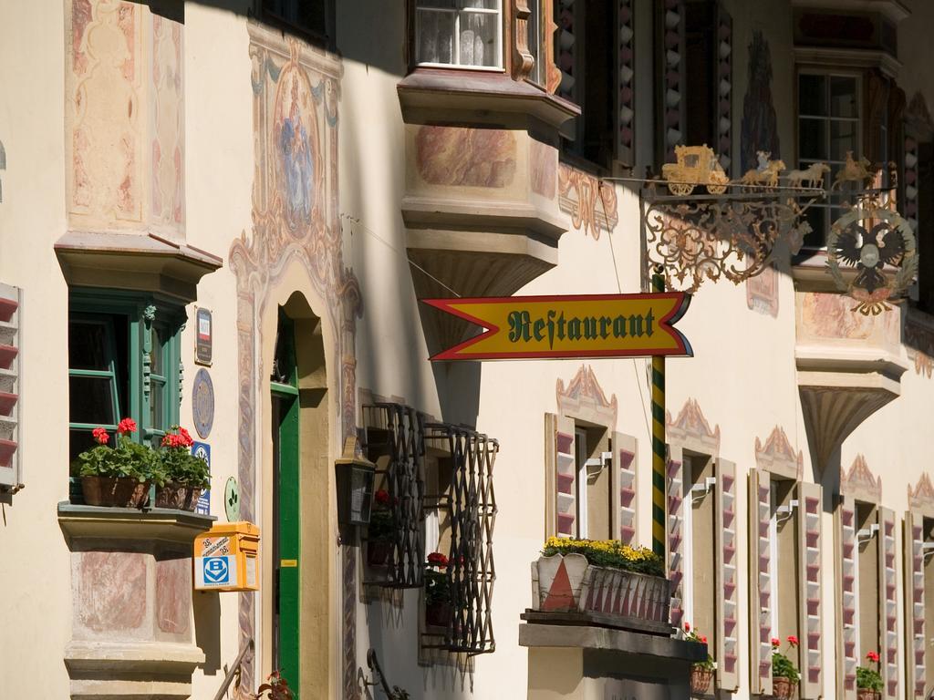 Hotel Restaurant Gruenwalderhof Patsch Exterior photo
