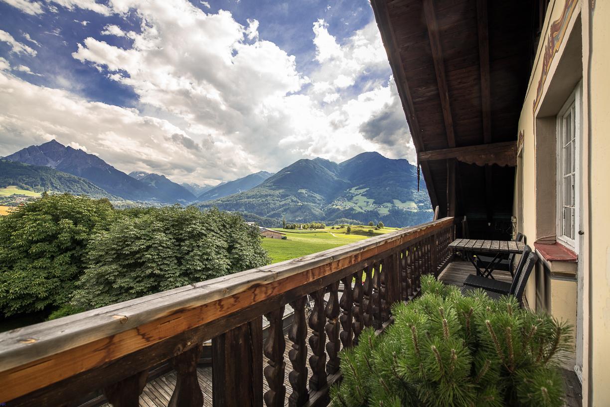 Hotel Restaurant Gruenwalderhof Patsch Exterior photo