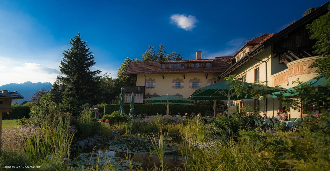 Hotel Restaurant Gruenwalderhof Patsch Exterior photo